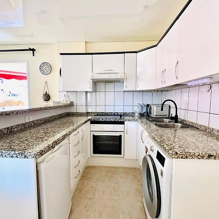 プエルト・デ・サンティアゴCozy Beachfront Flat With Pool & Panoramic Sea View Terraceアパートメント エクステリア 写真