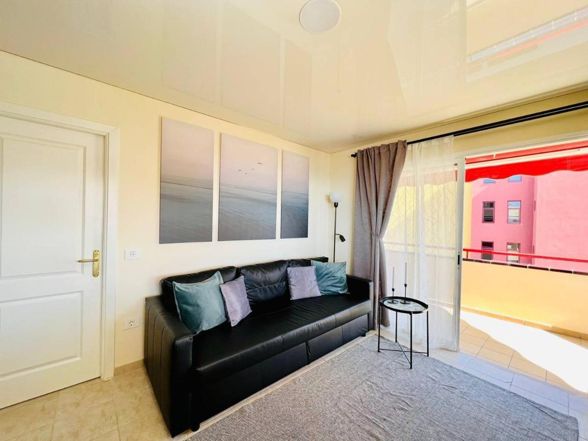 プエルト・デ・サンティアゴCozy Beachfront Flat With Pool & Panoramic Sea View Terraceアパートメント エクステリア 写真