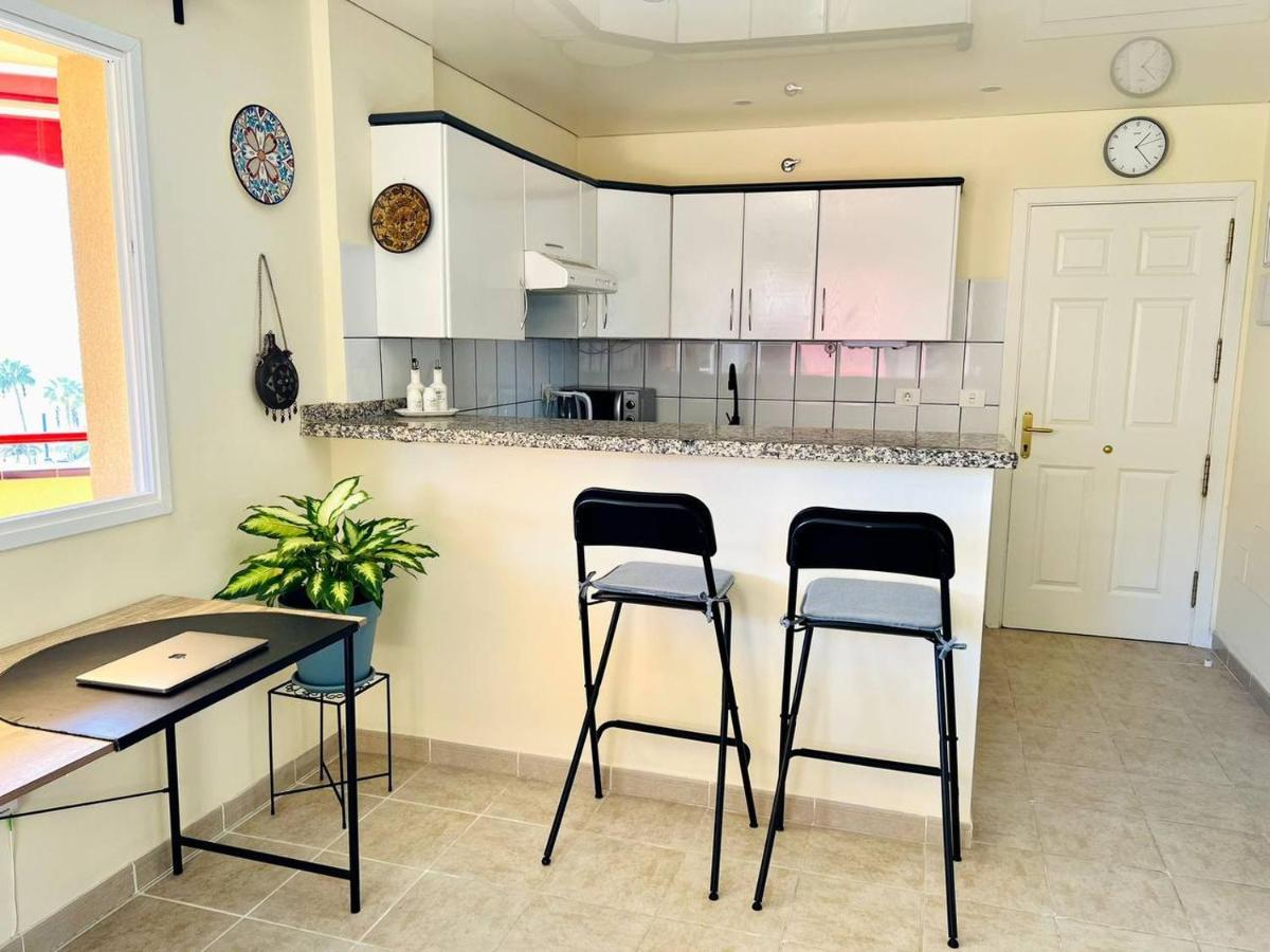プエルト・デ・サンティアゴCozy Beachfront Flat With Pool & Panoramic Sea View Terraceアパートメント エクステリア 写真